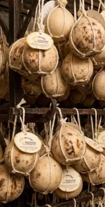 provolone del monaco stagionatura in grotta